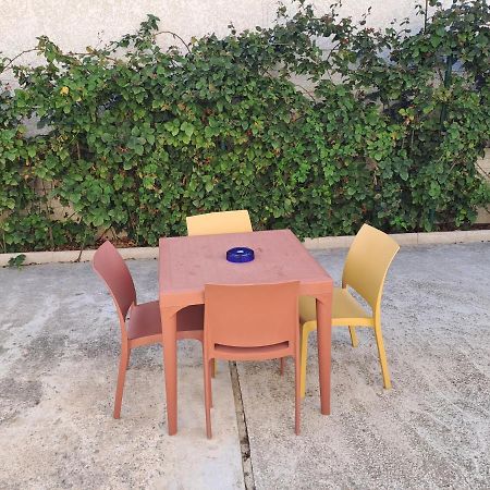 Appartement Avec Exterieur Et Parking Gratuit Perpignan Kültér fotó