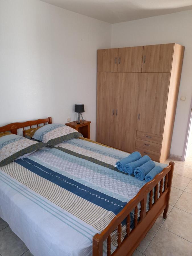 Appartement Avec Exterieur Et Parking Gratuit Perpignan Kültér fotó